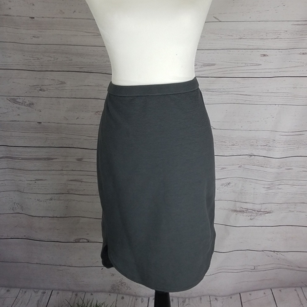 Grey striped Banana Republic skirt